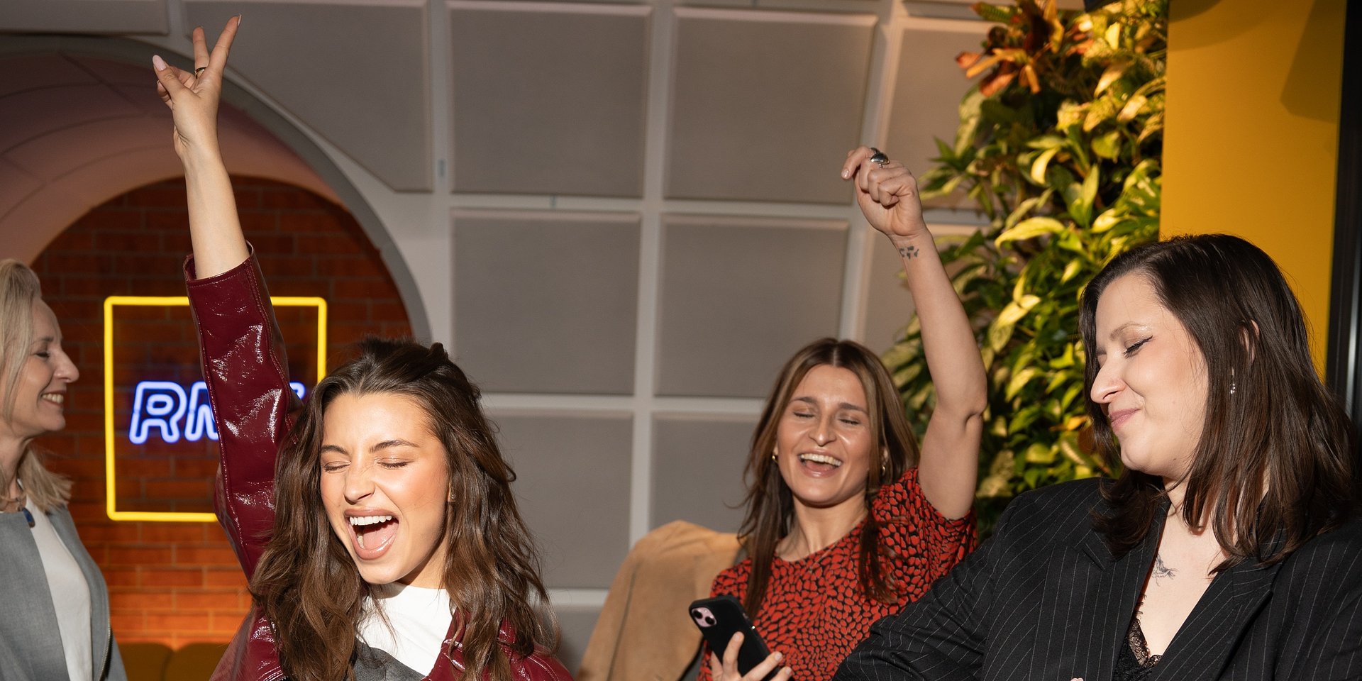 Julia Wieniawa w RMF FM o randkach i relacjach. Zdradziła, czego mężczyźni absolutnie nie powinni mówić kobiecie