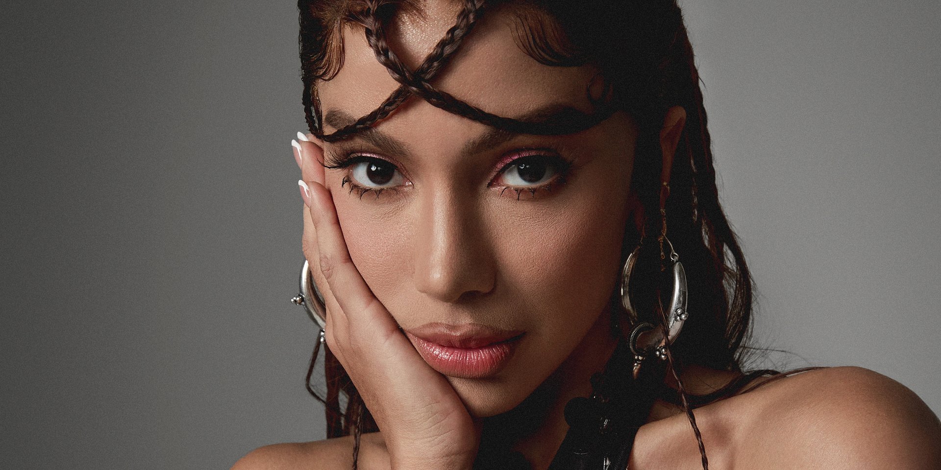 Anitta oddaje serce sambie w nowym singlu „Pinterest”