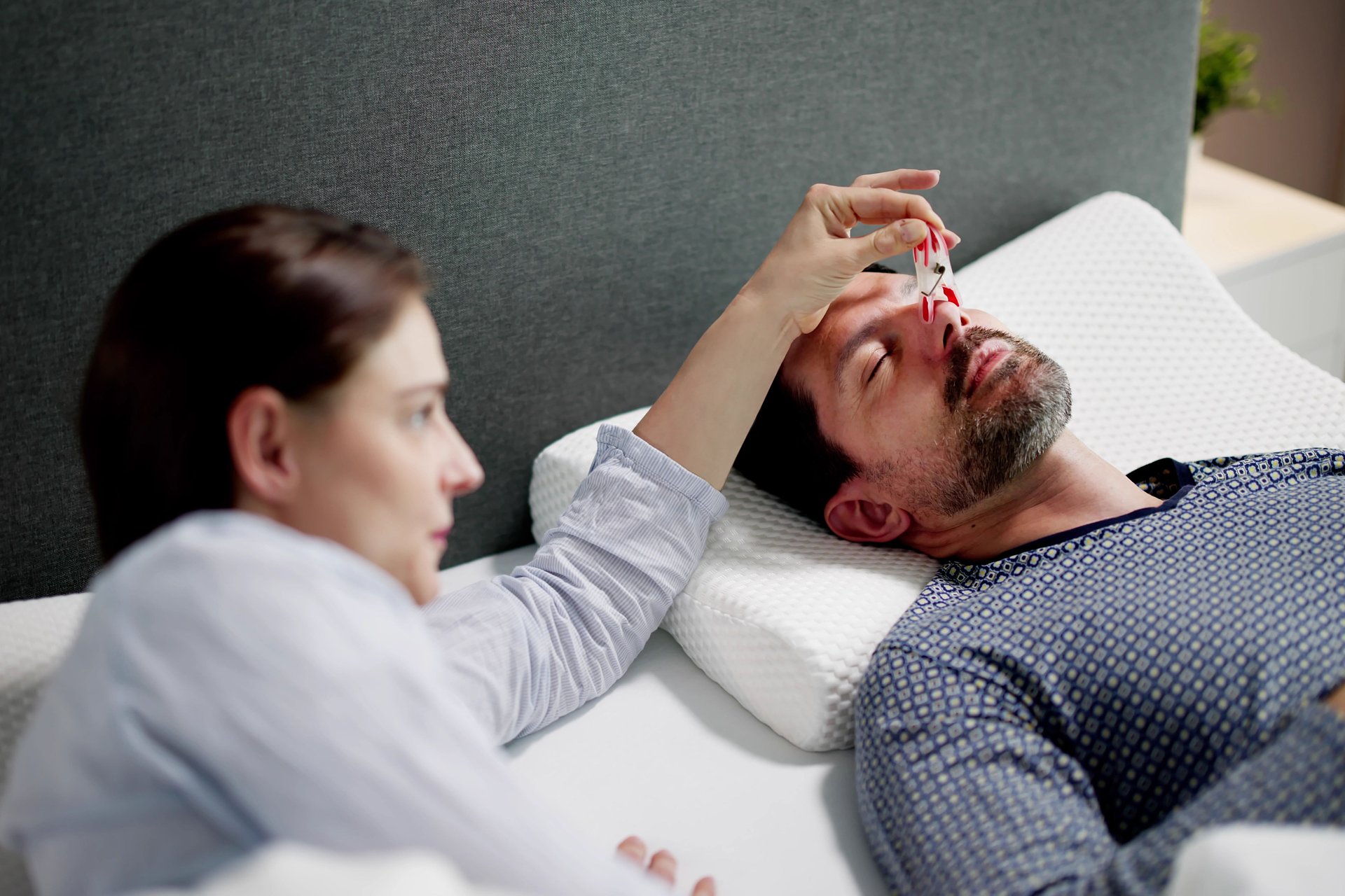 Chrapanie i bezdech senny. Kiedy warto zgłosić się do specjalisty?
