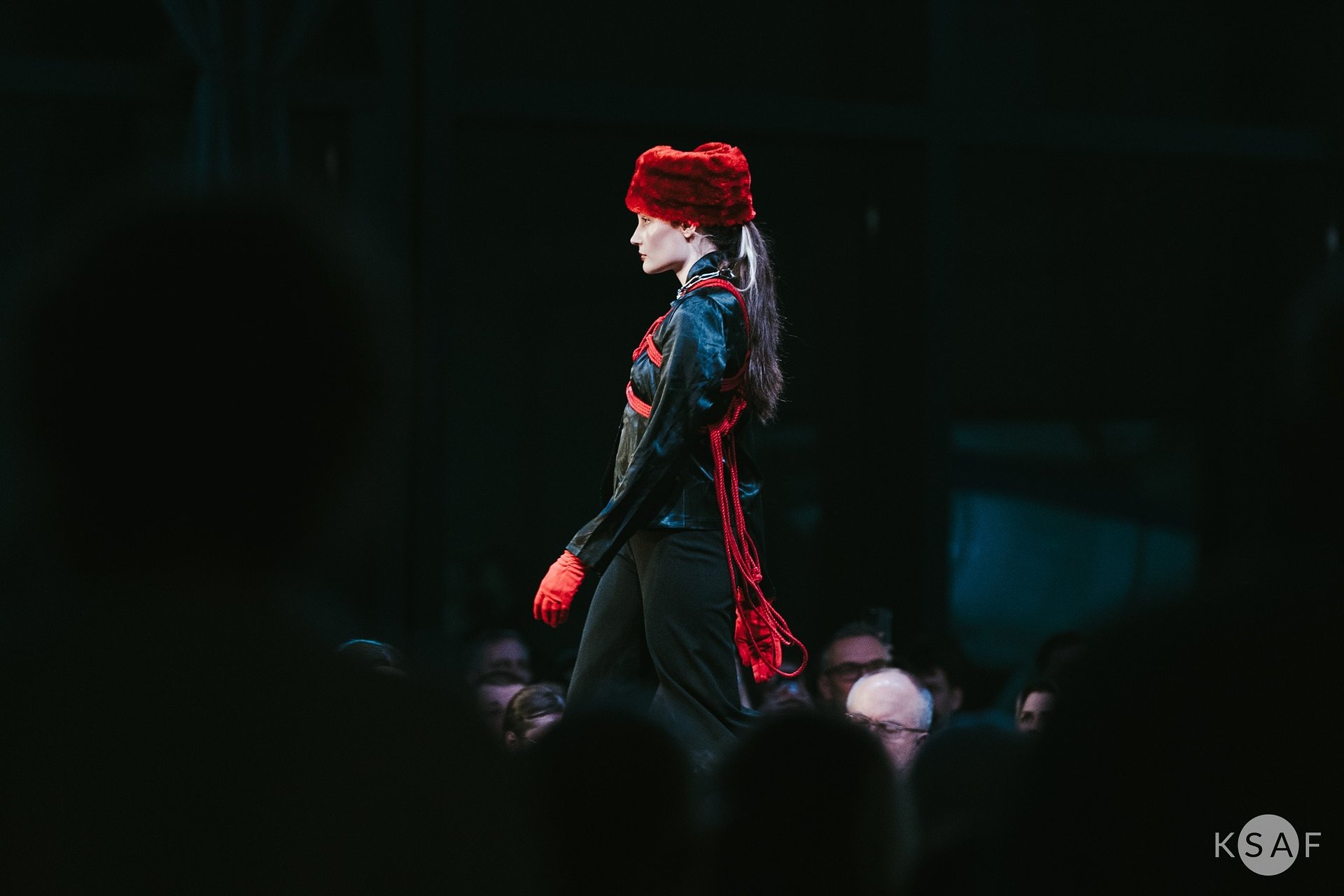 Moda, talent i szwajcarska precyzja. Laurastar partnerem Cracow Fashion Week 2026