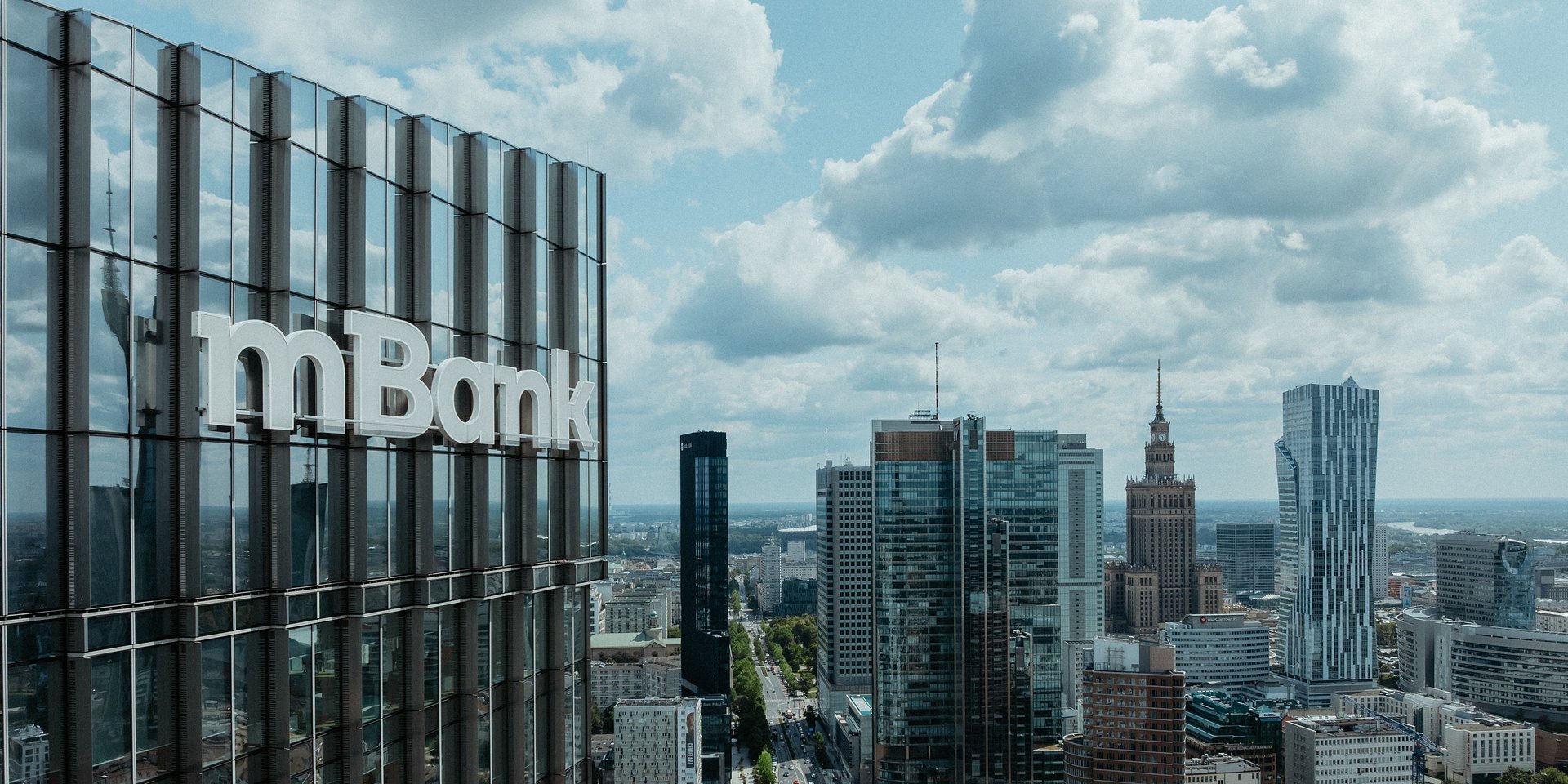 mBank catches the wind in its sails once again. S&P revises the outlook to positive; ‘BBB+/A-2’ rating affirmed