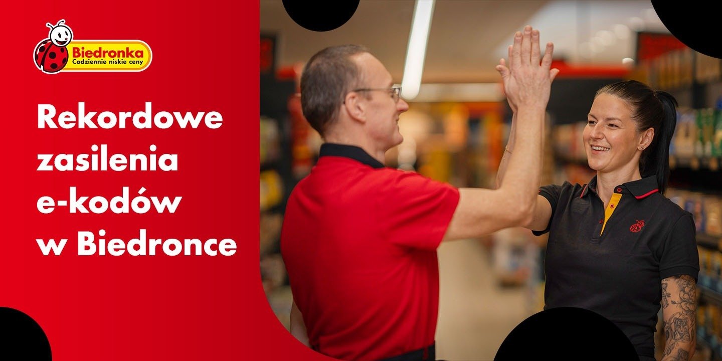 Rekordowe i wyższe niż przed rokiem zasilenia e‑kodów w Biedronce