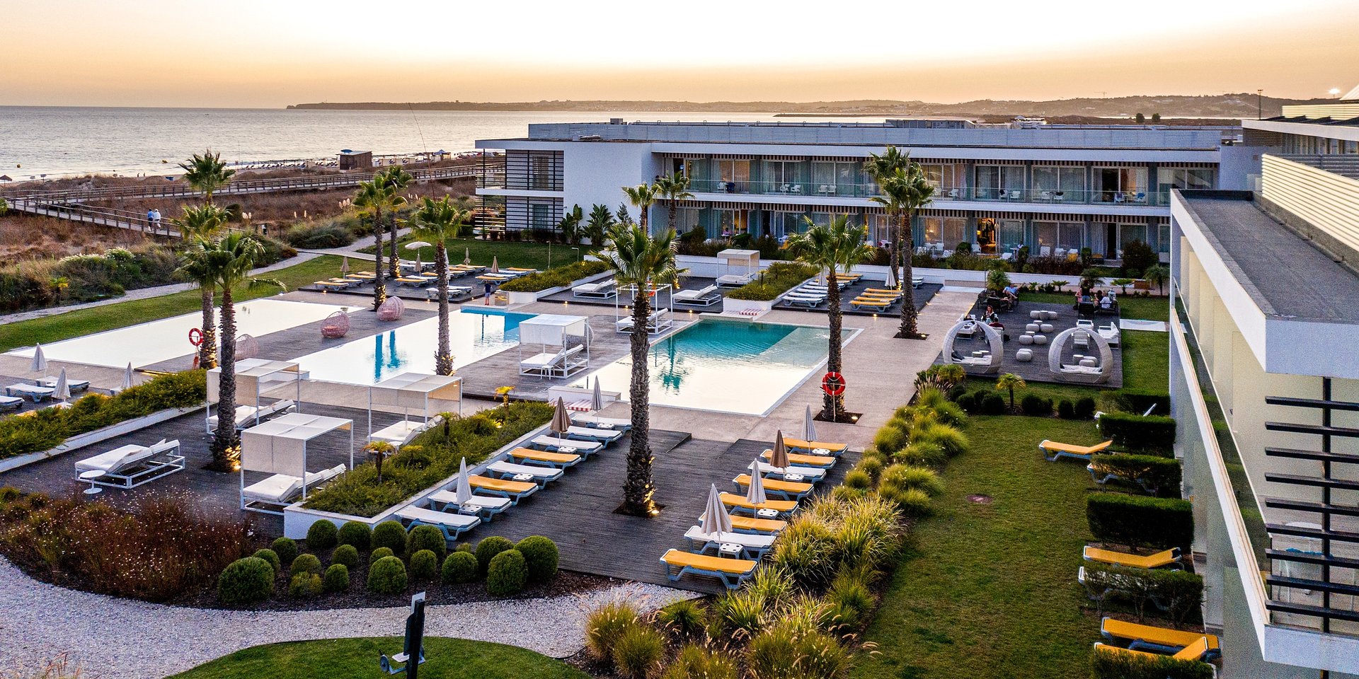 Pestana Alvor South Beach reabre a 26 de março com oferta especial para famílias