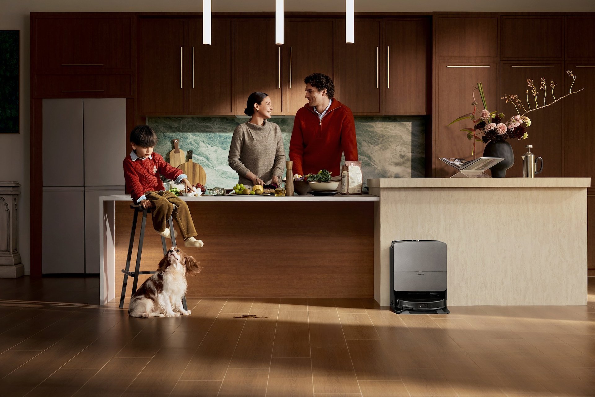 Roborock prezentuje przyszłość inteligentnego sprzątania. Premiera nowej generacji flagowych robotów z serii Saros 20 i odkurzaczy myjących pod hasłem „Designed for Freedom”