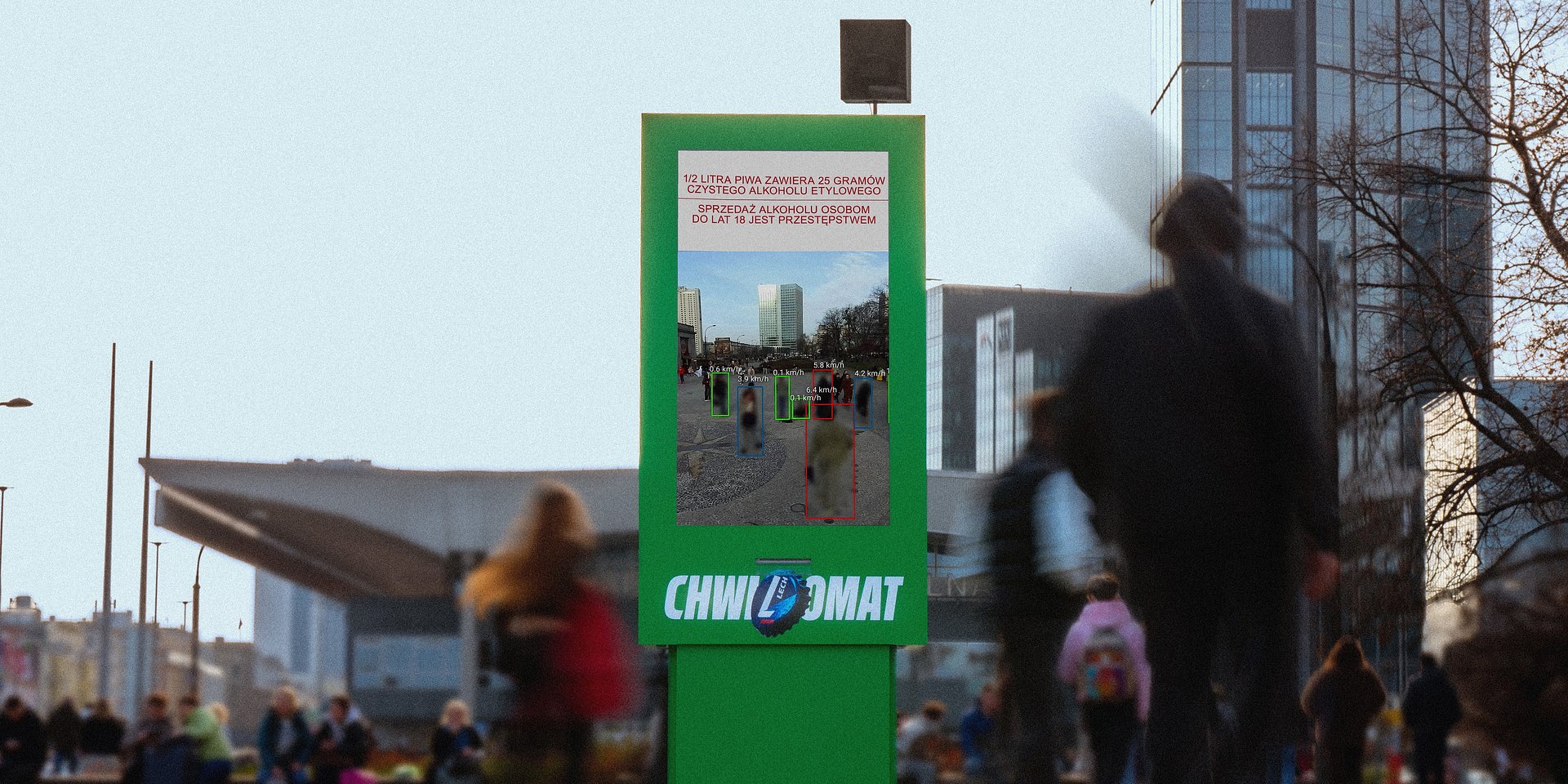 Lech sprawdził, jak spieszą się ludzie na ulicach. Zaprosił najbardziej zabieganych na chwilę przerwy