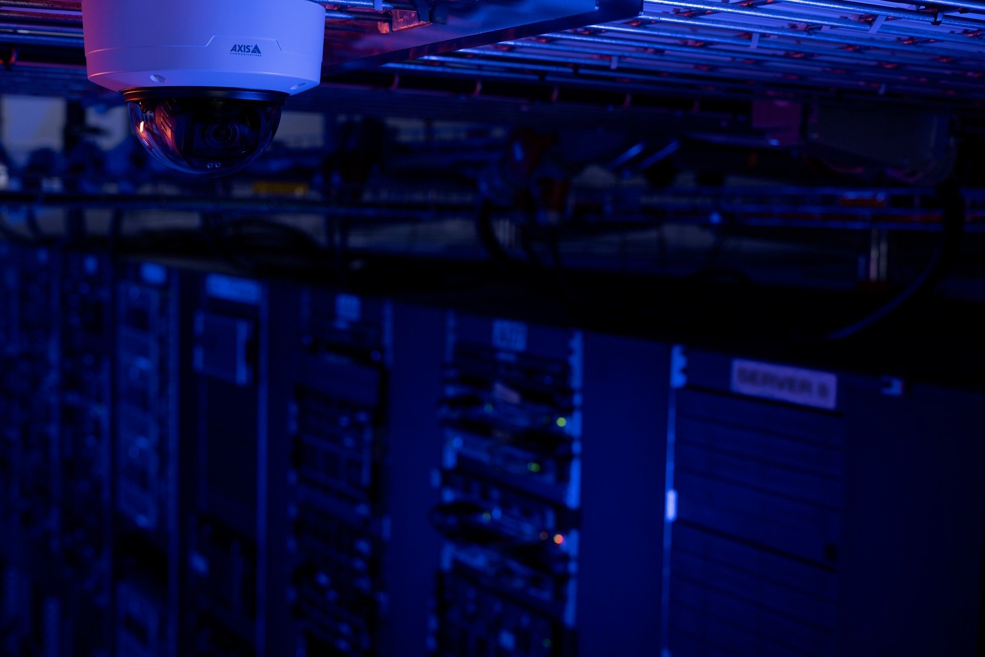 Proteger Data Centers: Axis coloca resiliência no centro da segurança das infraestruturas críticas