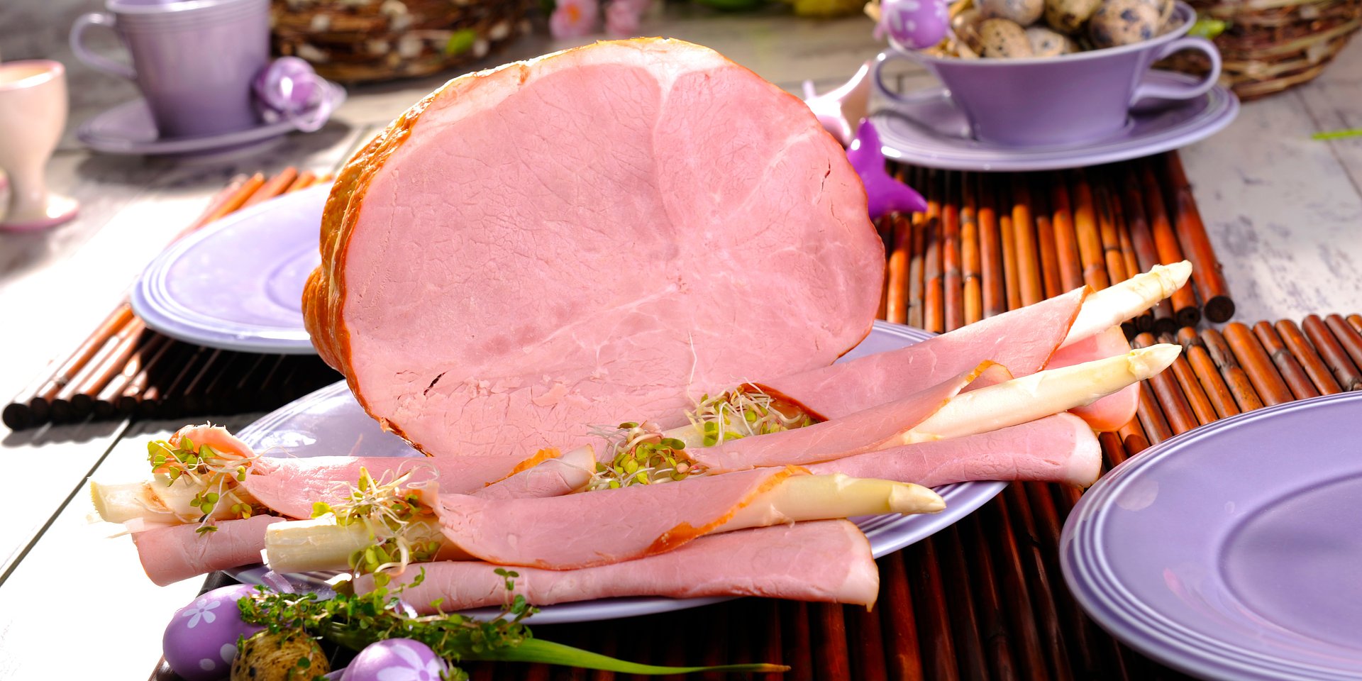 Jak branża mięsna i wędliniarska przygotowała się na Wielkanoc? Tradycyjne wyroby dominują na stołach, ale coraz większe znaczenie ma jakość i dostępność na półce