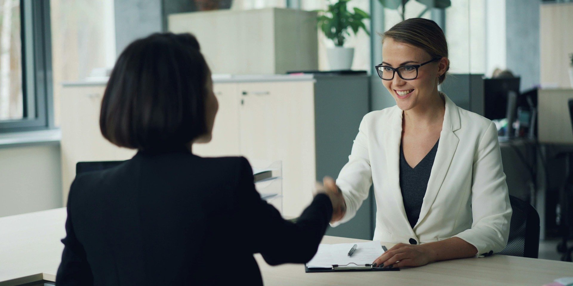 Operatorzy pod presją – biznes chce realnych efektów [raport]