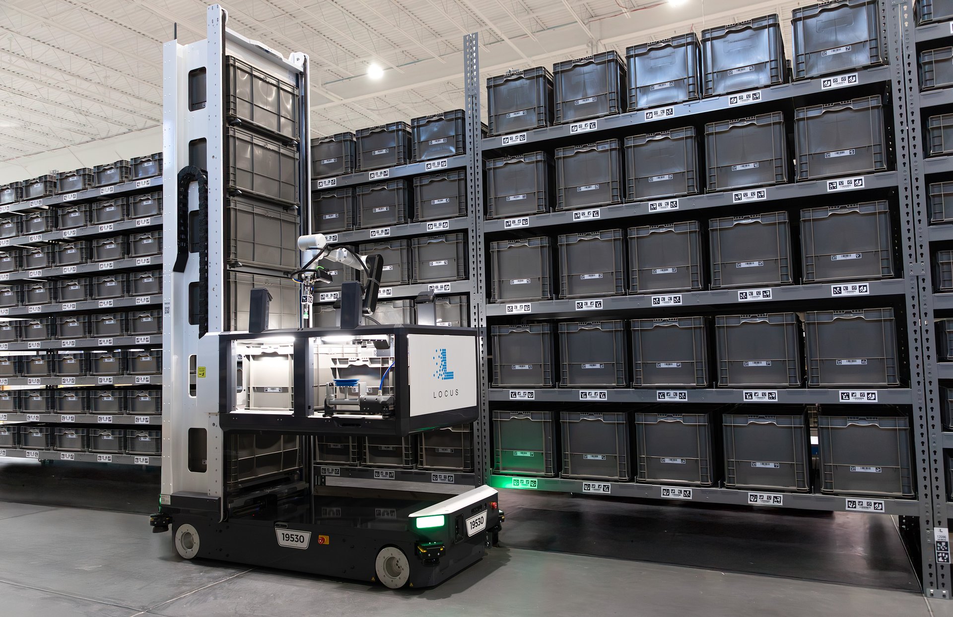 Premiera Locus Array. W pełni autonomiczna realizacja zamówień dzięki nowej klasie robotów z fizyczną AI