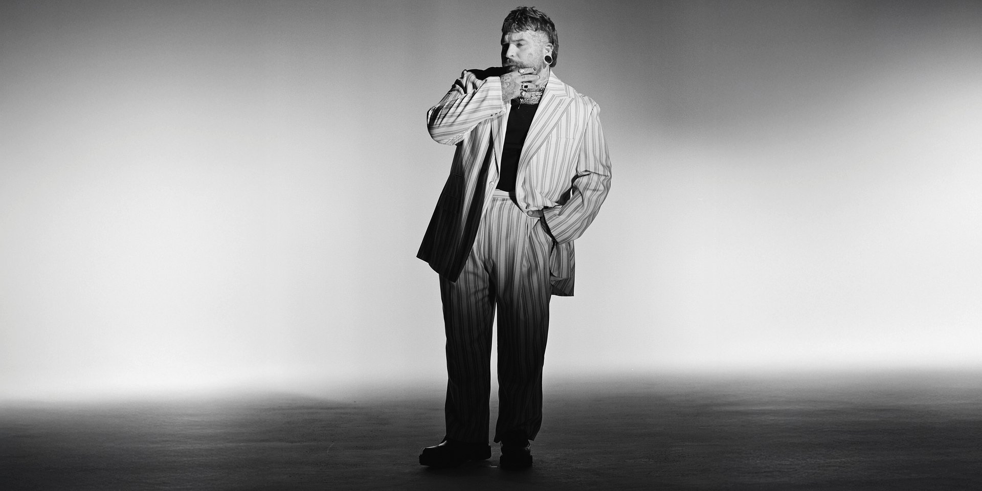 Teddy Swims wraca z nowym singlem "Mr. Know It All"