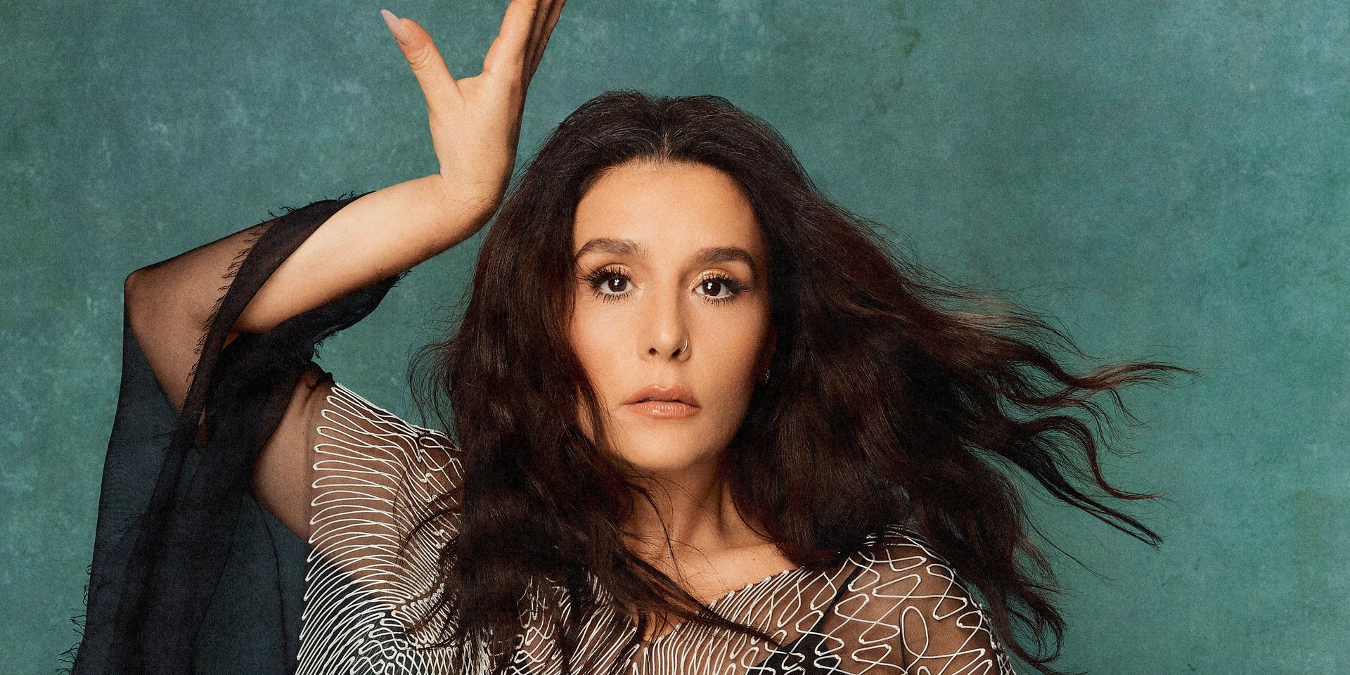 Jessie Ware w pełnym rozkwicie. Album „Superbloom” już dostępny