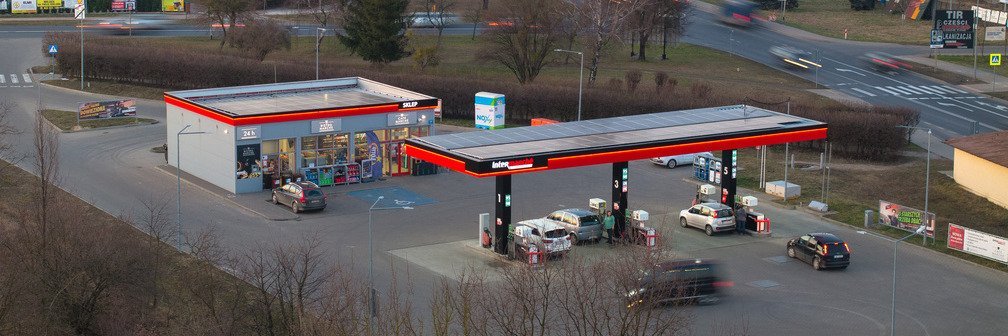 Intermarché włącza stacje paliw full service do programu Moje Intermarché. Grupa Muszkieterów wzmacnia ofertę convenience