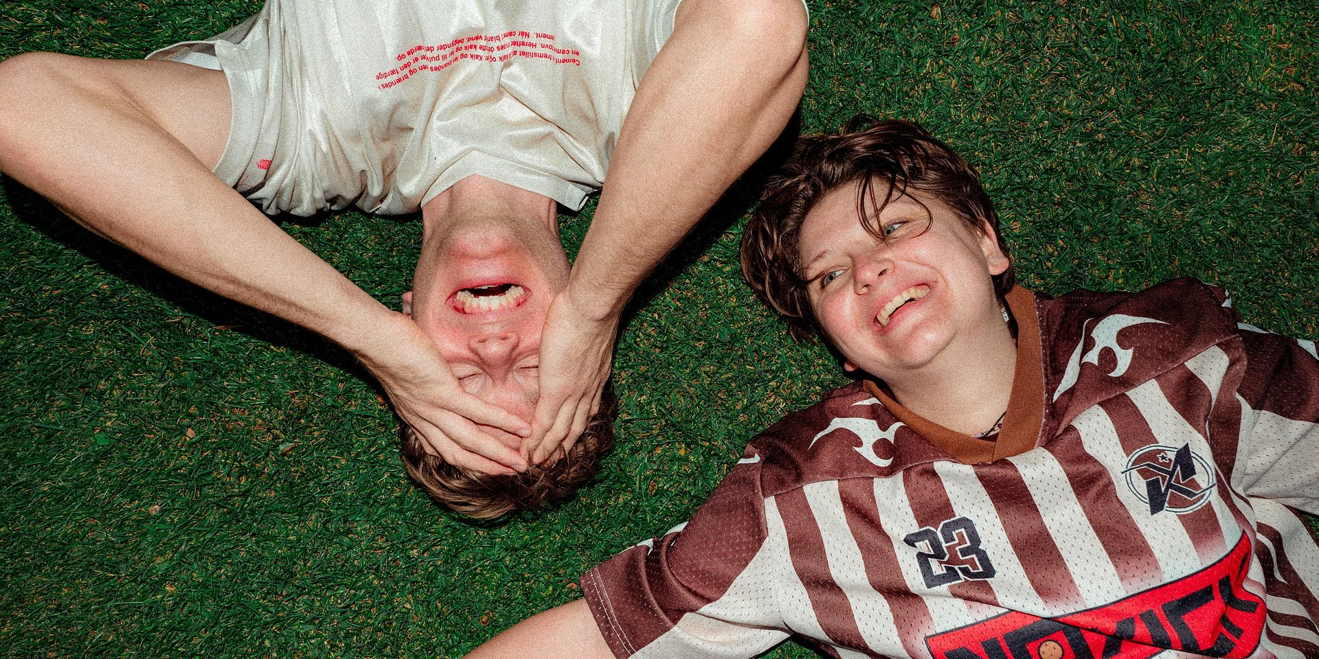 Posłuchaj duetu ROYA i nie rozmyślaj za dużo