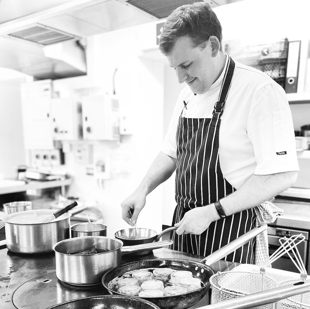 Chef Simon Ball Named Highly Recommended Private Chef for Kate and Tom’s Luxury Properties