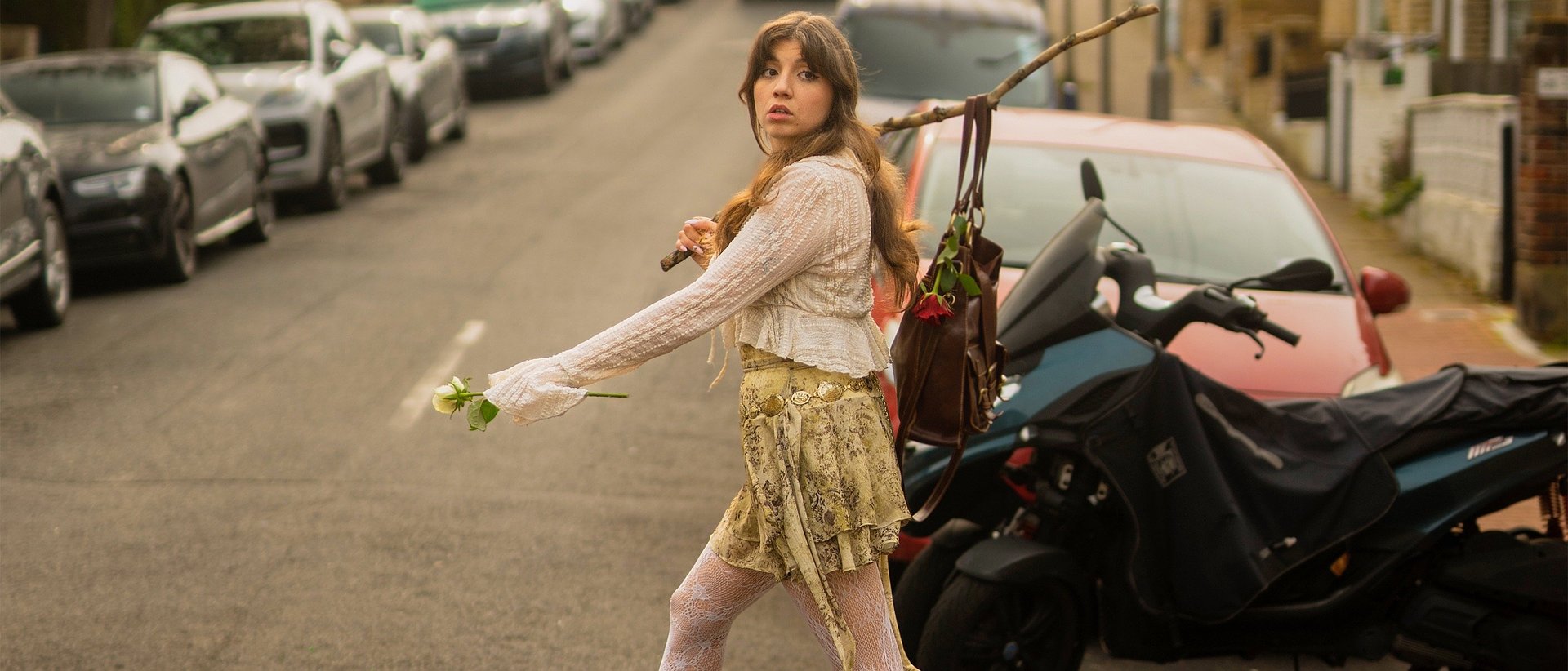 Zofia Alaya debiutuje singlem „Kupiłam bilet”