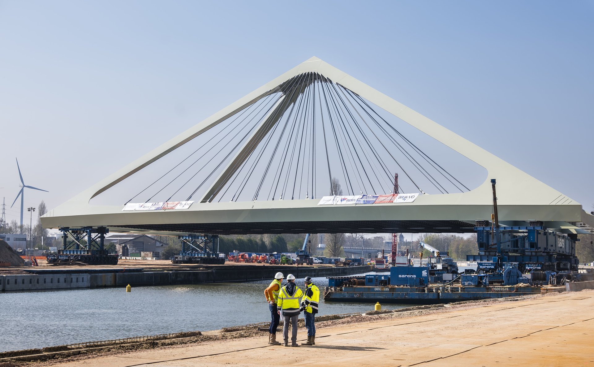 Sarens involved in the installation of the new Pyramid Bridge over the Ringvaart Canal in Ghent