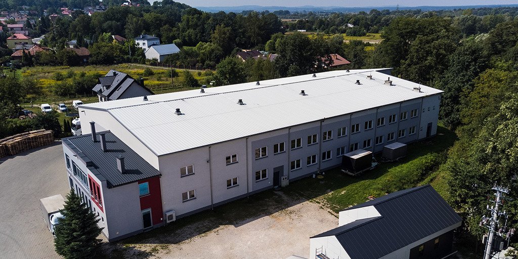 TEK-PAK inwestuje w nowe maszyny – zwolnienie podatkowe po raz trzeci wspiera rozwój firmy