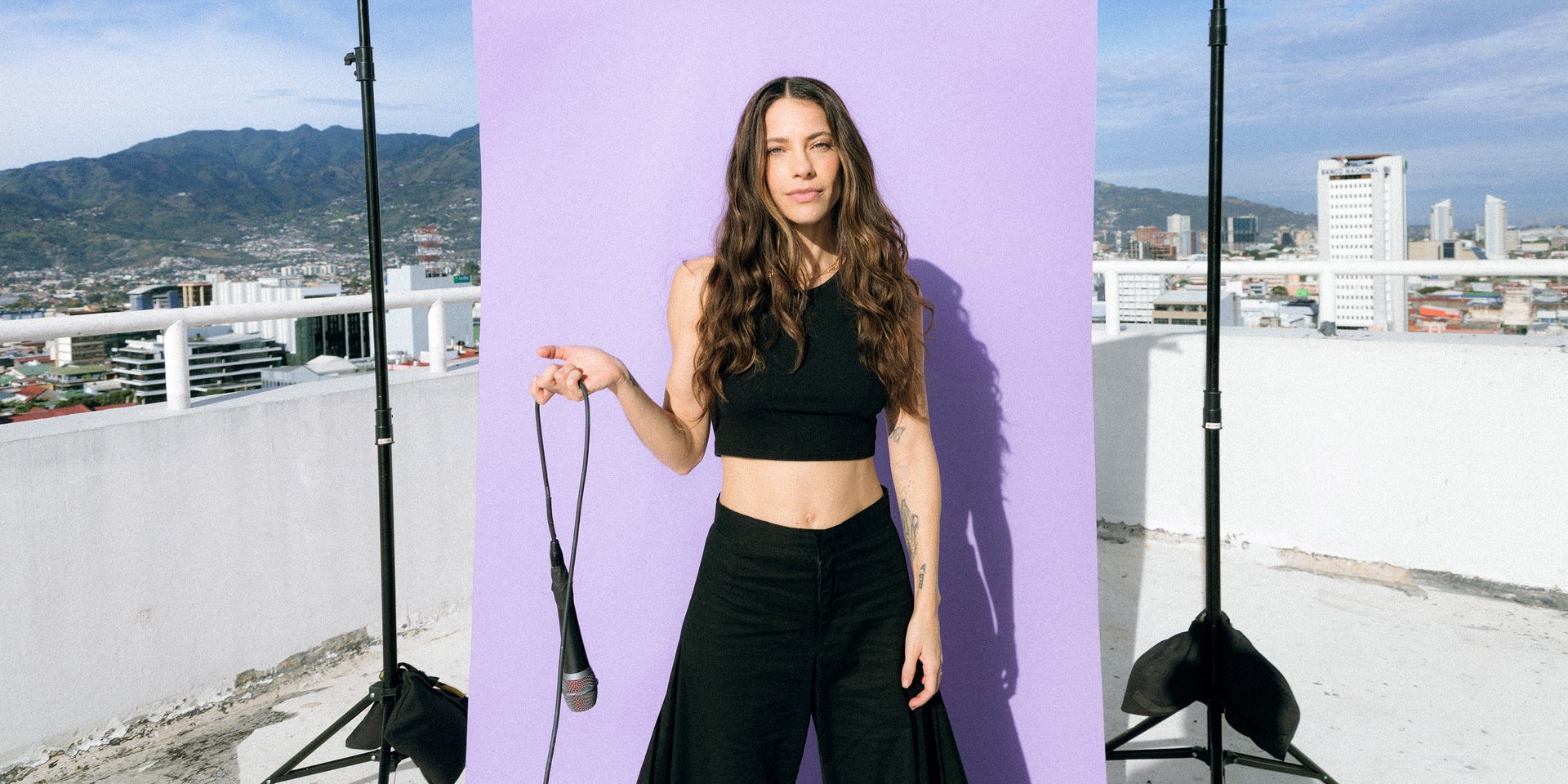 Debi Nova expande “Todo Puede Convertirse en Canción” con una edición Deluxe que incorpora nuevas colaboraciones