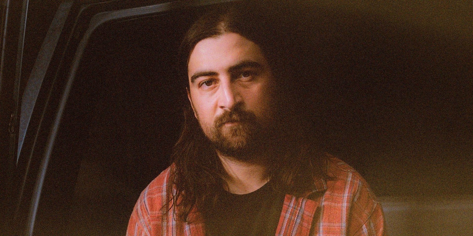 Noah Kahan wraca z „The Great Divide” – jednym z najgłośniejszych albumów roku