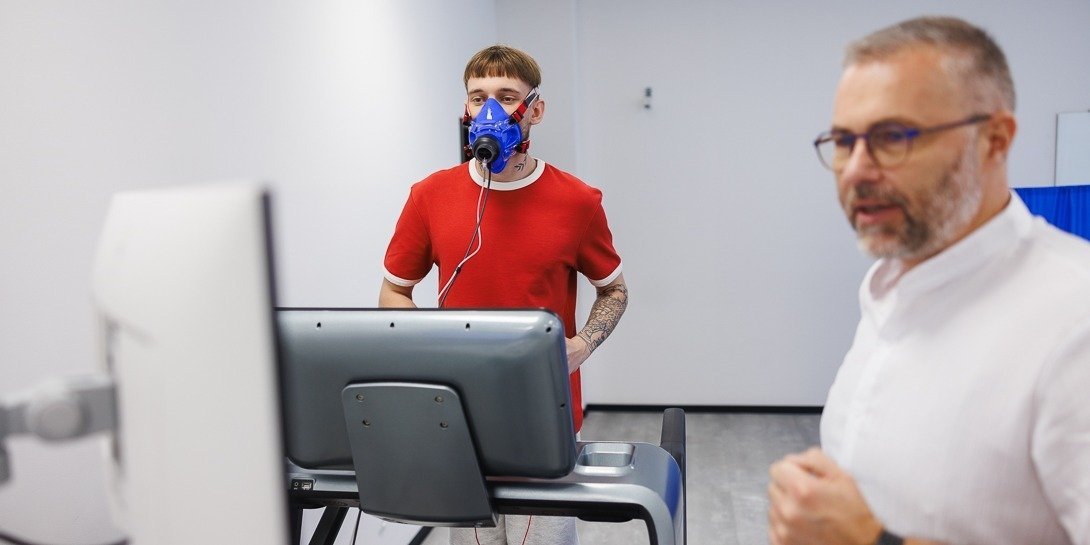 Badanie: pandemia osłabiła aktywność fizyczną i dobrostan psychiczny młodzieży. „To trwały trend”- wskazuje dr Mateusz Ziemba