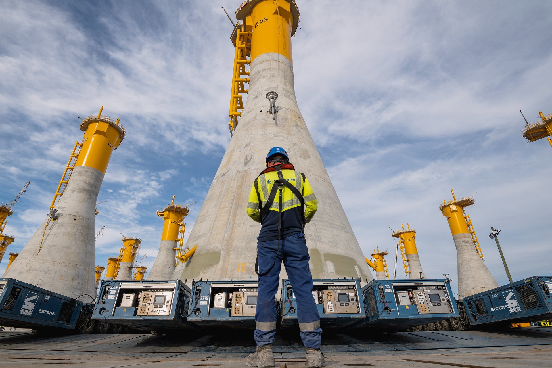 The heavy lifting industry, a key driver of job creation in the global construction sector and one of the least affected by the threat of replacement by artificial intelligence