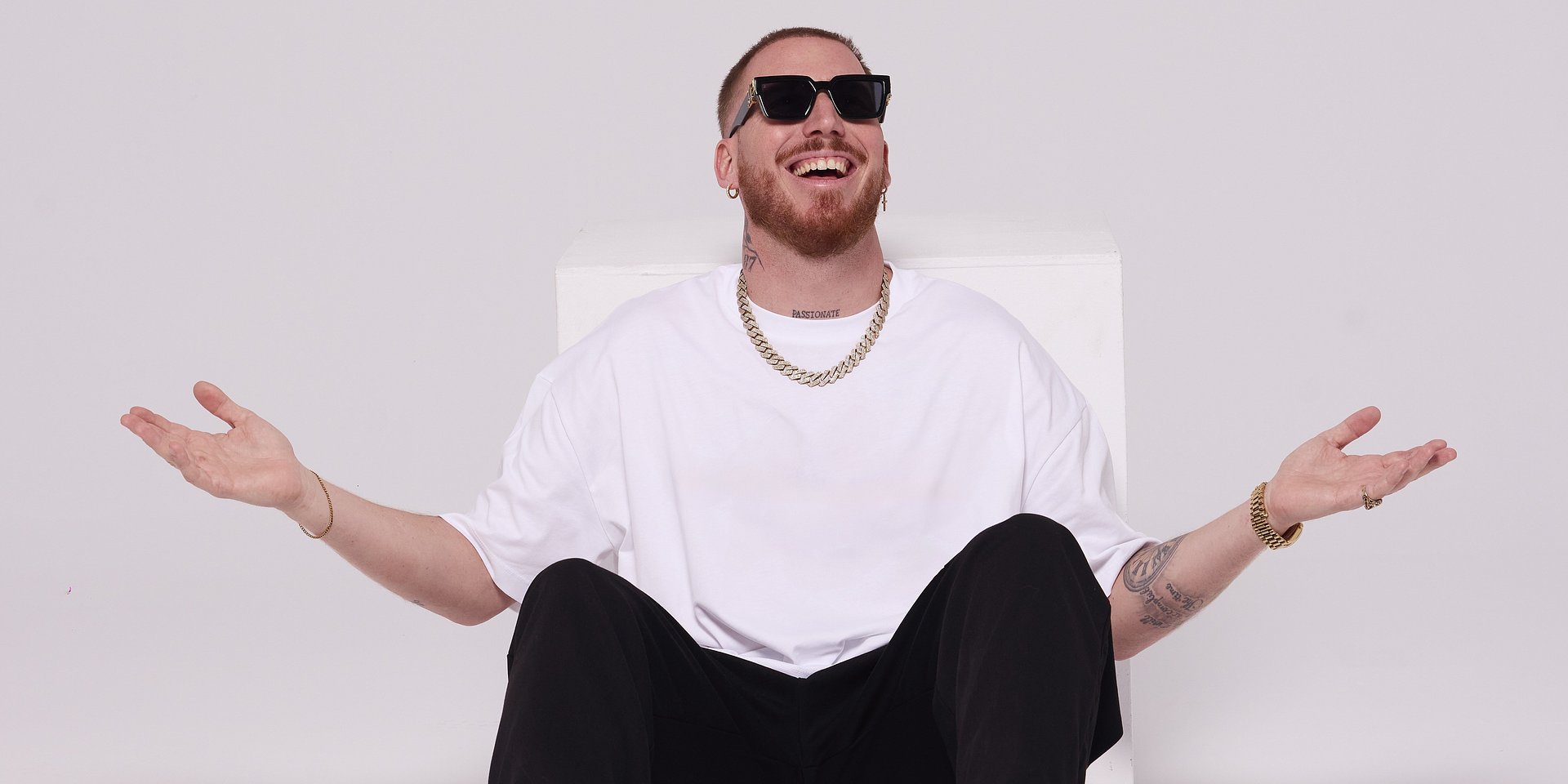 HUGEL & SOLTO z wiralowym „Jamaican (Bam Bam)” – klasyk wraca na parkiety