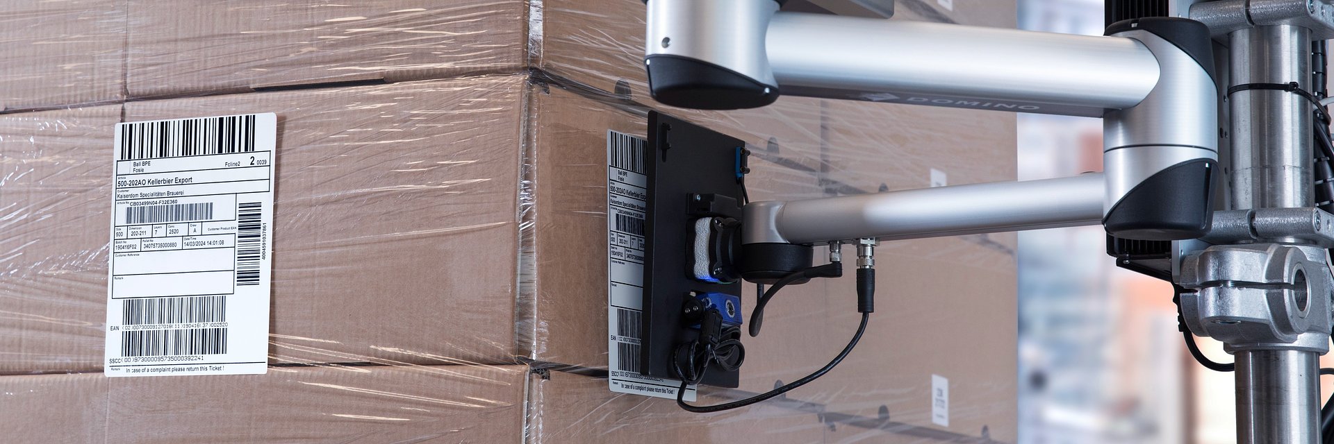 Domino Showcases Flexible and Intelligent Pallet Labelling at interpack