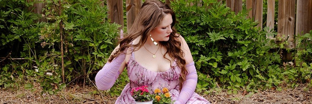 Erin Lunsford Shares Vulnerable New Single “Name So Pretty”