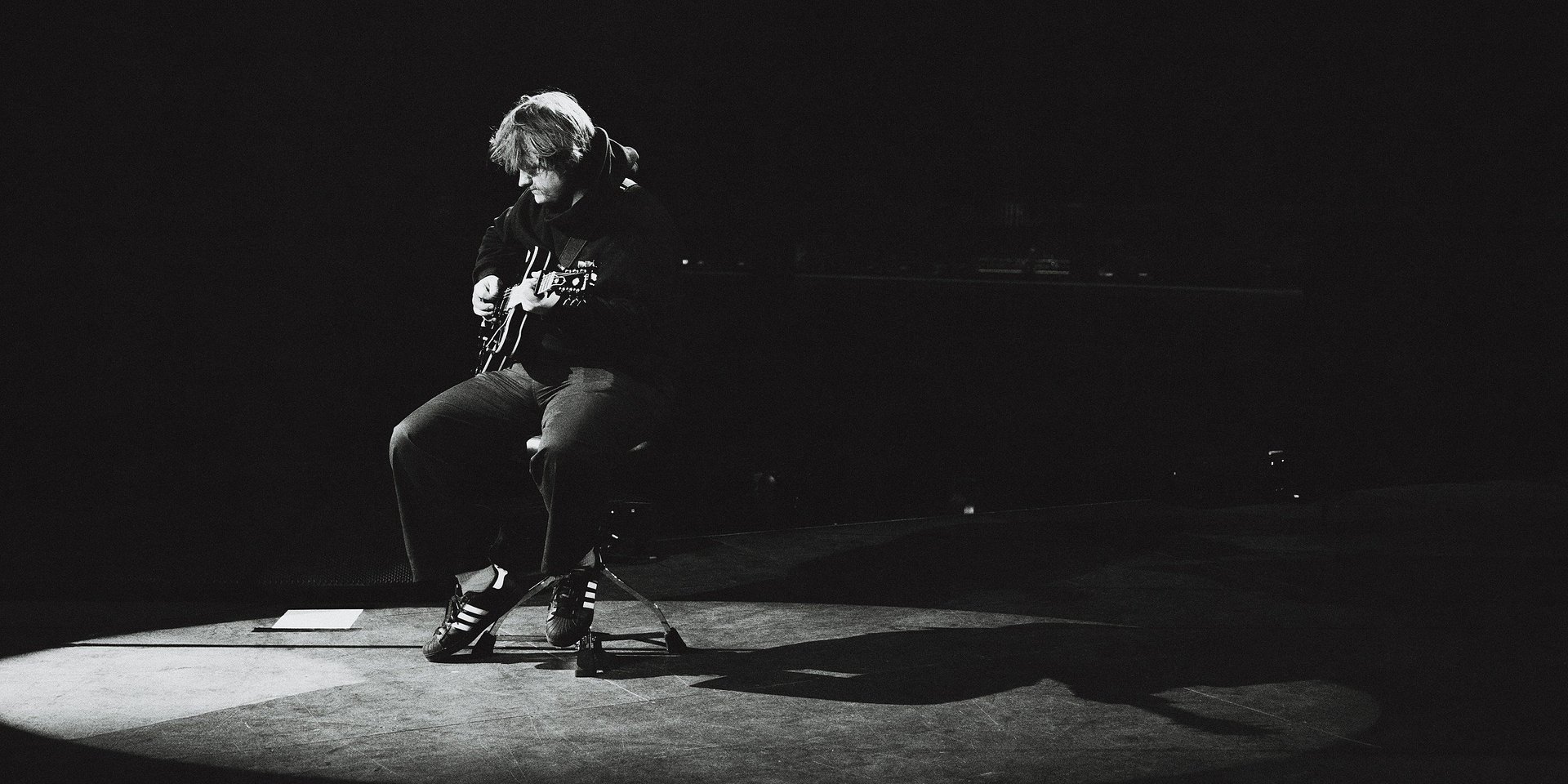 Lewis Capaldi zapowiada „Live From North America” – limitowany winyl dostępny tylko przez 72 godziny