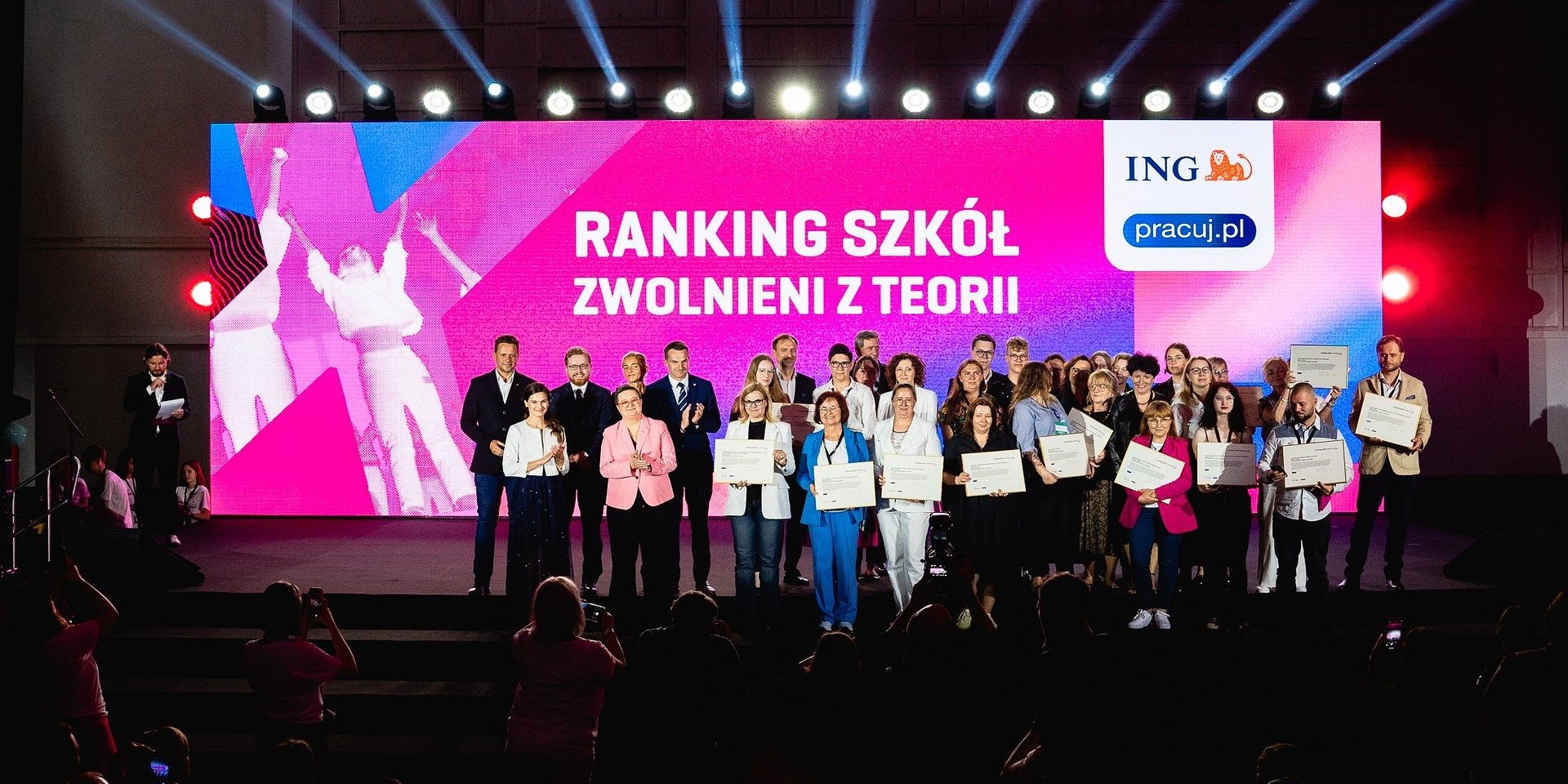 Które szkoły ponadpodstawowe najlepiej uczą działania w praktyce? Fundacja Zwolnieni z Teorii publikuje ogólnopolski Ranking Szkół 2026
