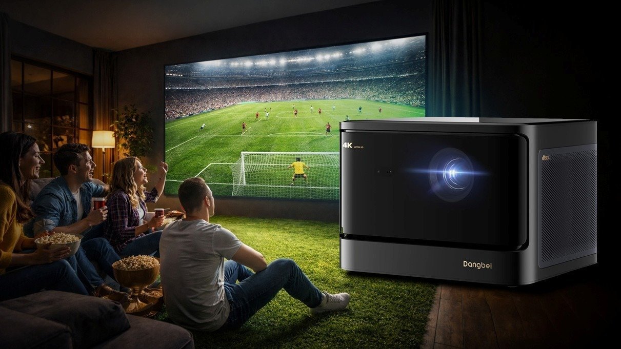 Mundial na wielkim ekranie. Kup projektor Dangbei i odbierz nawet 3 miesiące CANAL+ Super Sport