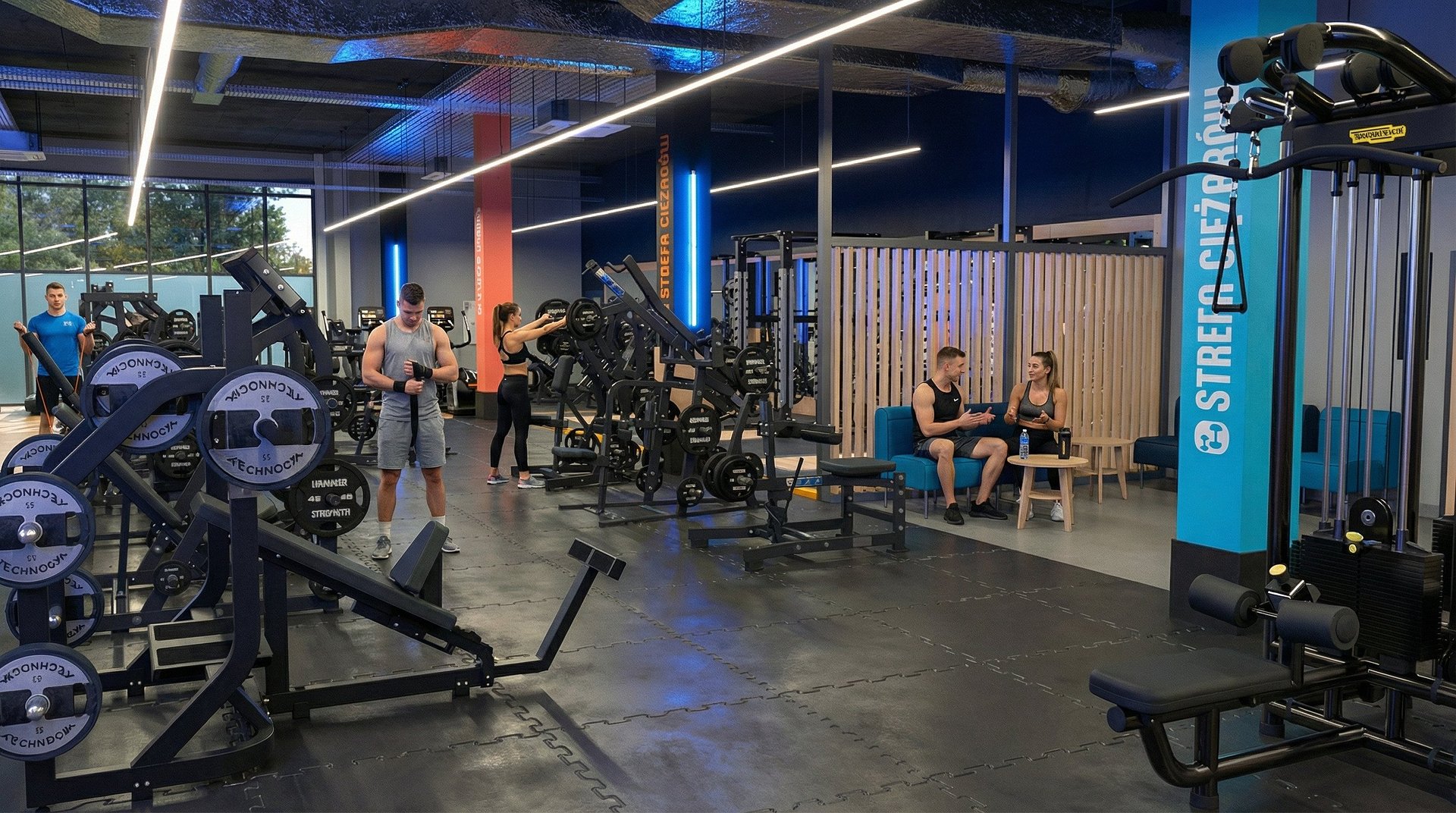 The new round-the-clock Zdrofit in Szczecin with a climbing wall available for club members.