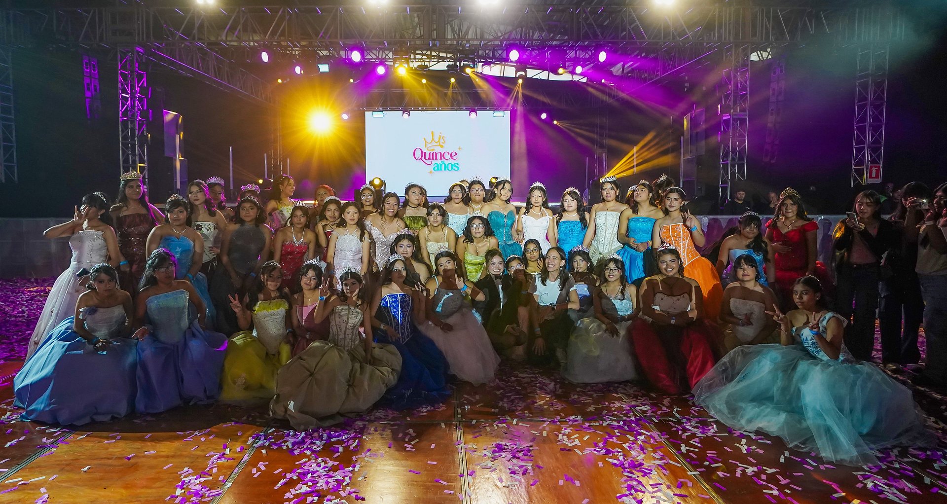 Fundación OCESA celebra a 49 quinceañeras con una nueva edición de “Mis Quince Años”