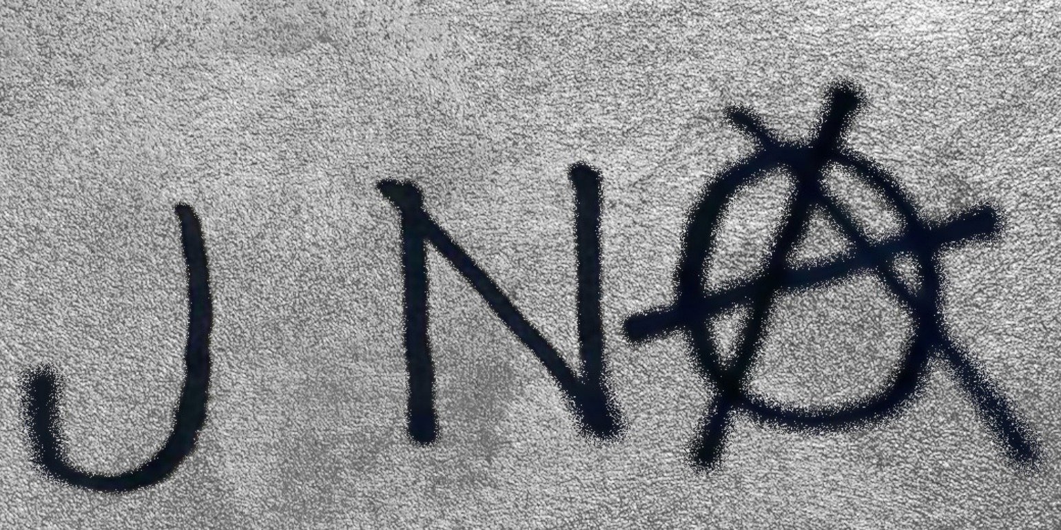 J Noa desafía las fórmulas de la industria en “ANTISISTEMA”