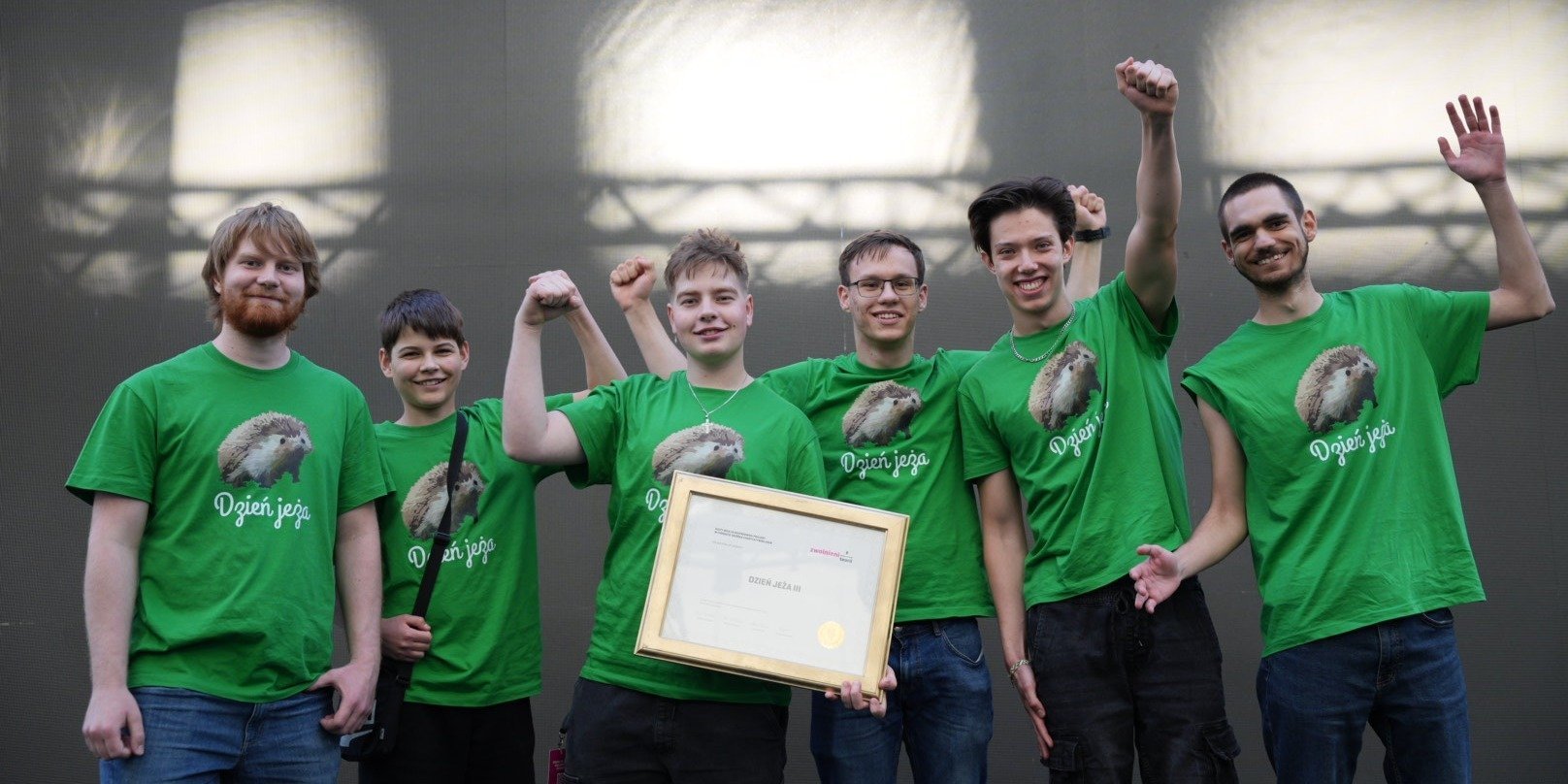 Aż 5 projektów społecznych uczniów szkół średnich z województwa śląskiego zdobyło Złote Wilki w ogólnopolskim Wielkim Finale Zwolnionych z Teorii