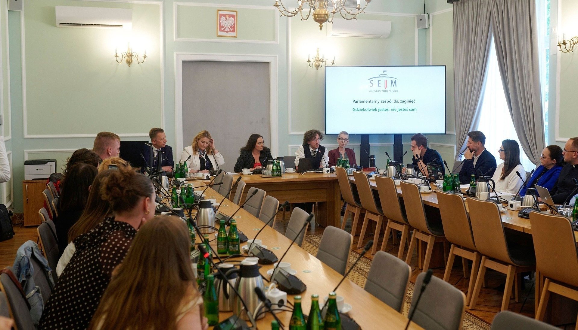 Projekcja filmu „Bez końca” oraz debata ekspercka w Sejmie RP. Zapowiedziano działania dla rodzin osób zaginionych
