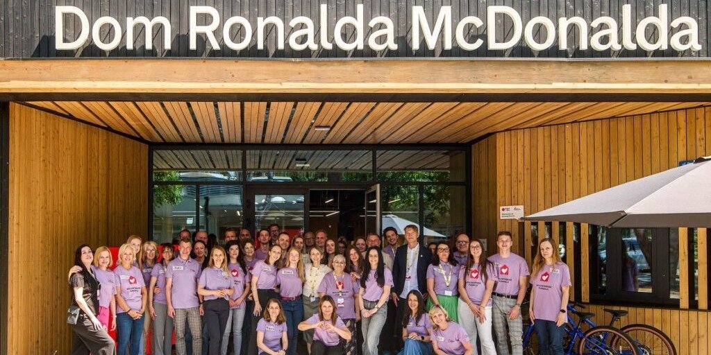 "Rodzina zostaje razem" - wsparliśmy budowę trzeciego w Polsce Domu Ronalda McDonalda