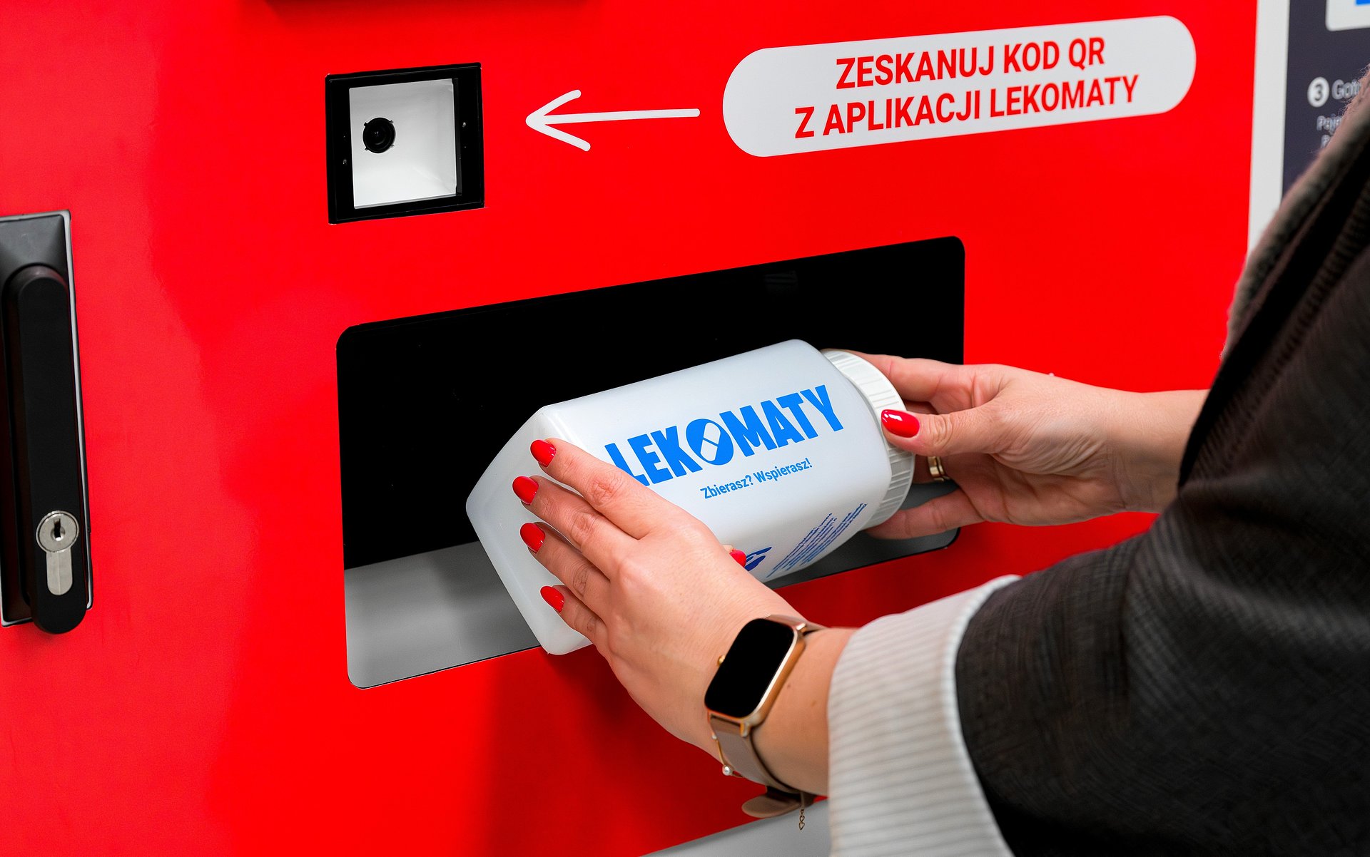 Pierwsze Lekomaty już działają. Rusza nowa sieć punktów zbiórki przeterminowanych leków
