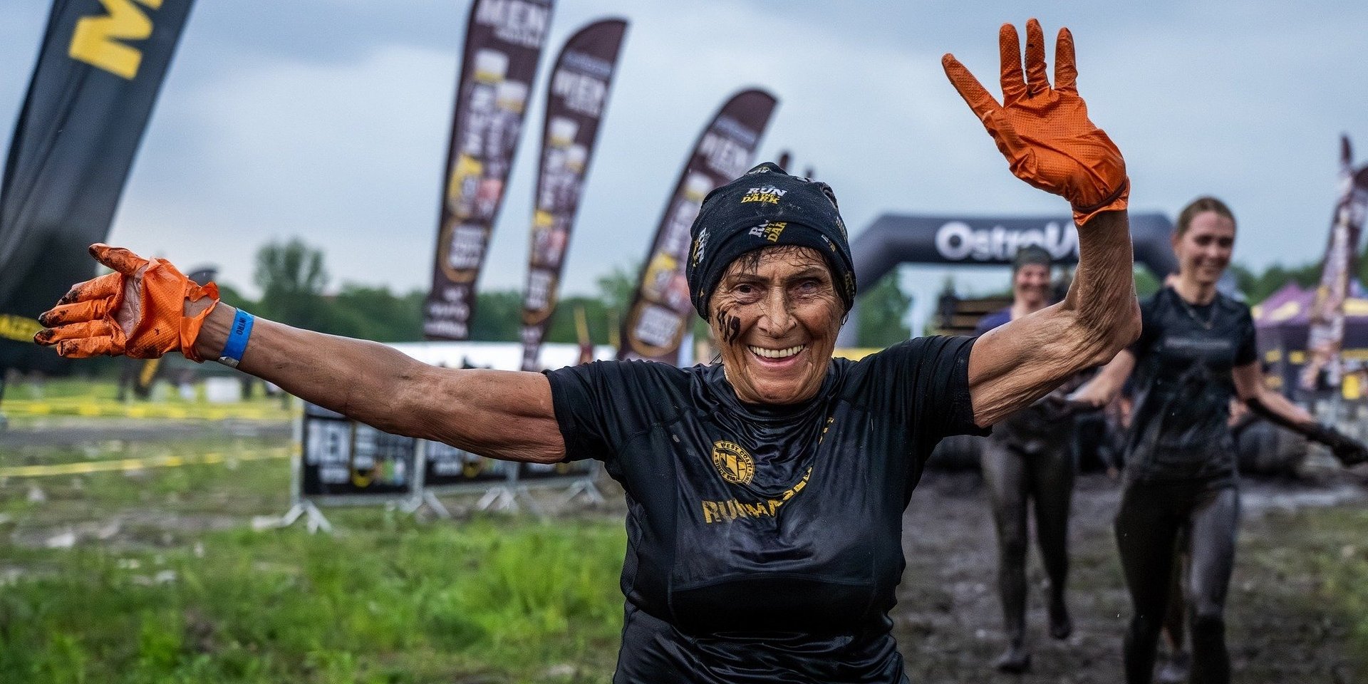 88-letnia Pani Aleksandra ukończyła swój czwarty Runmageddon. Relacja ze śląskiej edycji wydarzenia w Katowicach