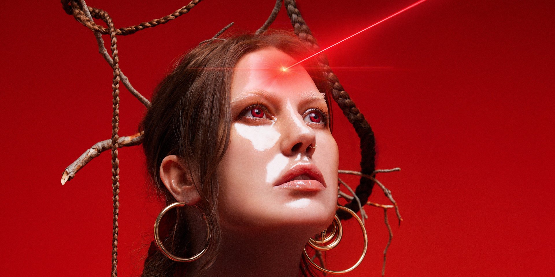 Elliphant prezentuje „Glitter” – marzycielskie połączenie elektroniki i indie