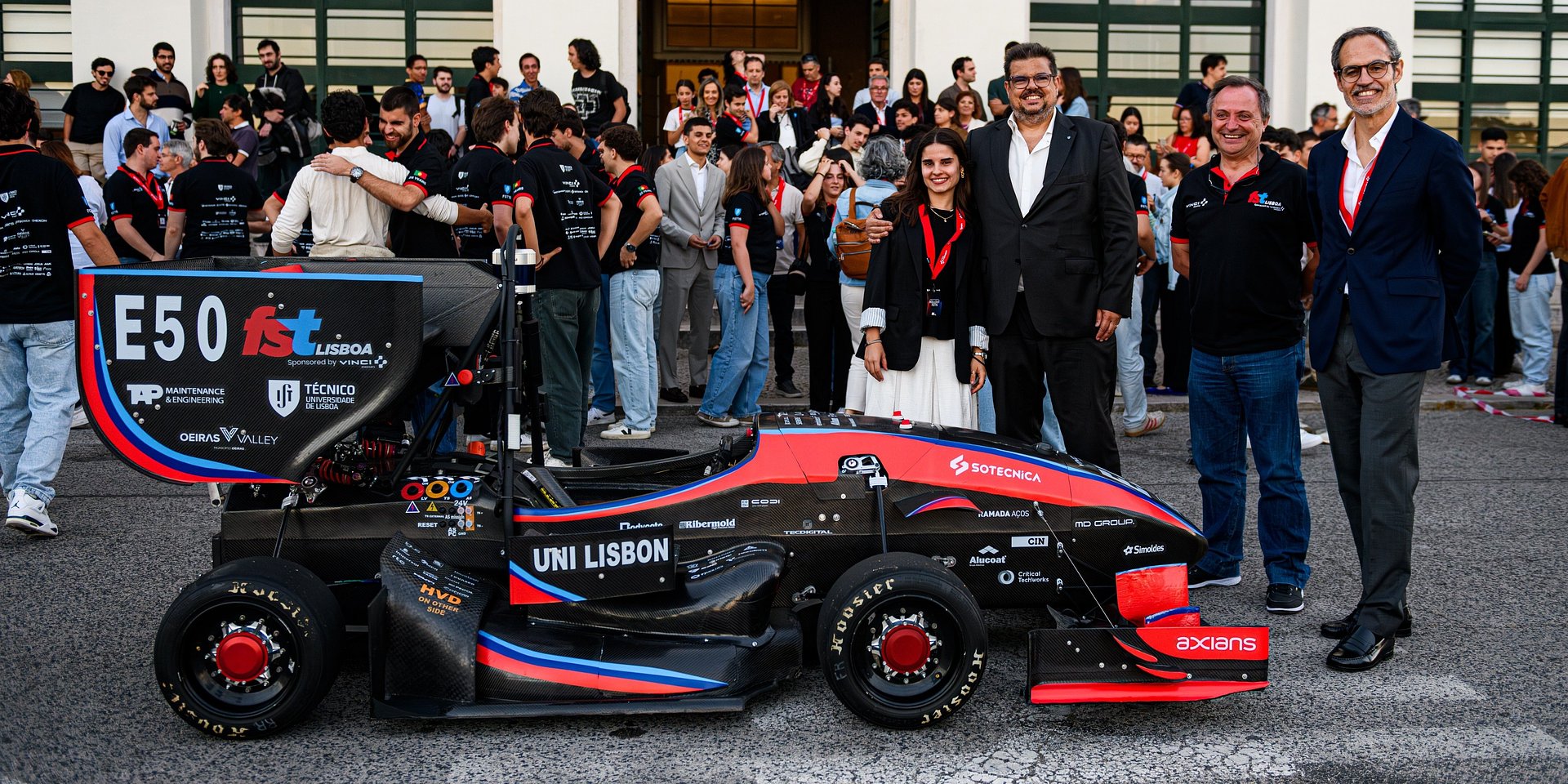 ESTUDANTES DO TÉCNICO APRESENTAM FST15, NOVO PROTÓTIPO FORMULA STUDENT DESENVOLVIDO EM PORTUGAL