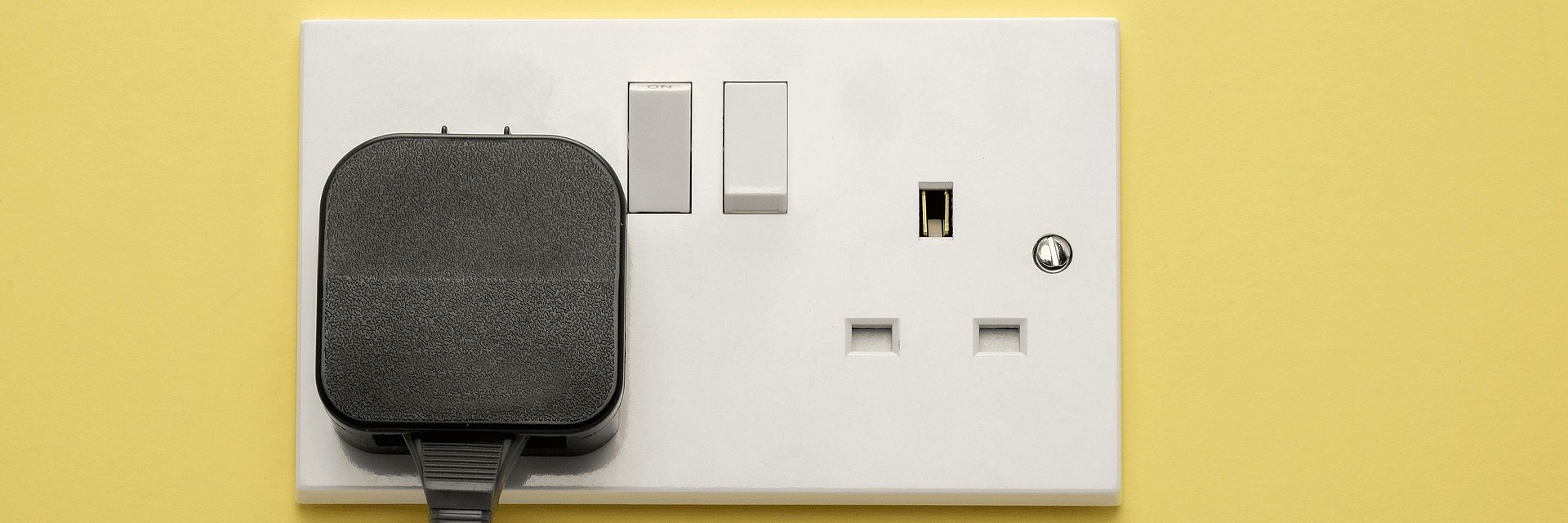 Top Electrician’s 7 Simple Home Checks to Do Before Your Summer Holiday