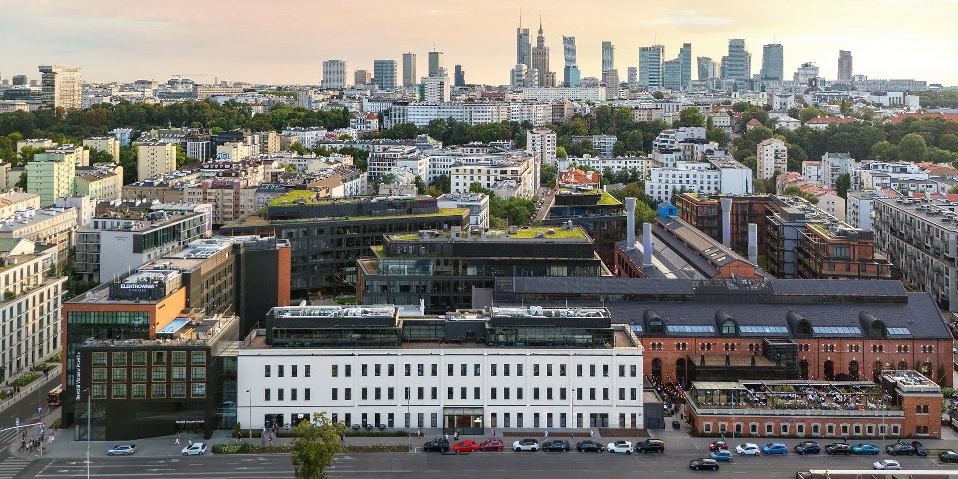 Lato pełne aktywności pod gołym niebem w Elektrowni Powiśle