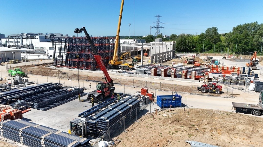 W Poznaniu rośnie logistyczny gigant o wysokości 12-piętrowego budynku