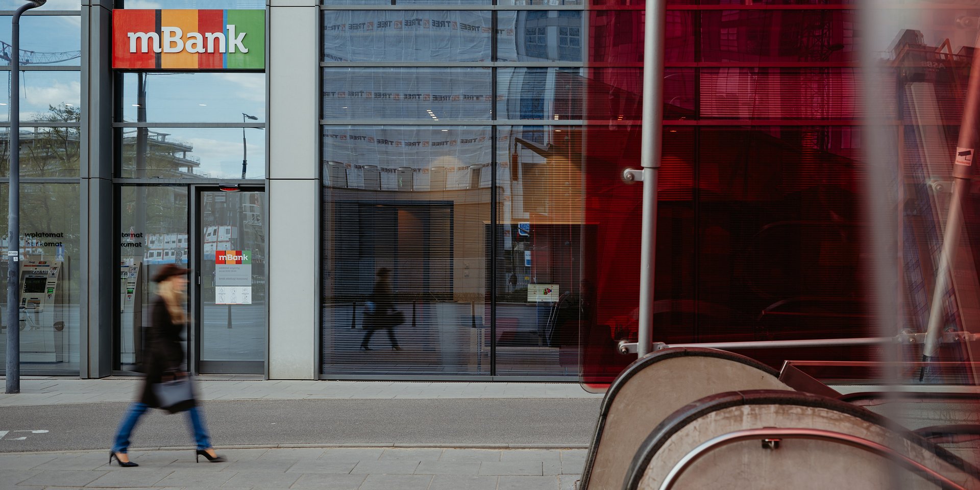 Zakupy na zlecenie AI? mBank i Visa mają już za sobą pierwszą transakcję zainicjowaną przez Agenta AI