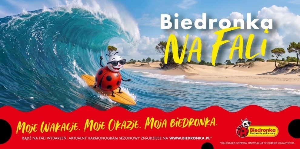 Biedronka nad morzem. Klienci czasu nie liczą, a królują frappuccino i pieluchy