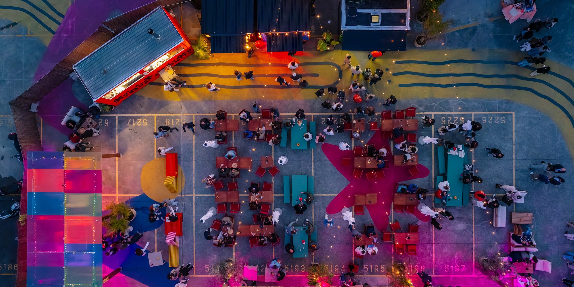 RÁDIO QUÂNTICA ANUNCIA FESTA DE ANGARIAÇÃO DE FUNDOS NO IDB ROOFTOP BY MĪRĀRĪ