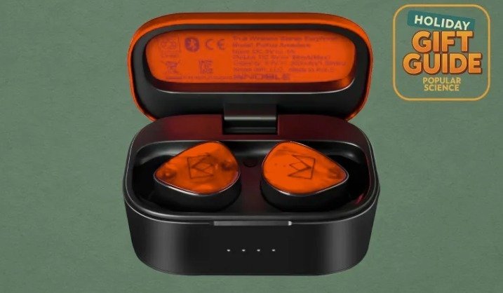 Popular Science - Last-minute holiday gift guide: Over 30 editor-approved gadgets for everyone on your list