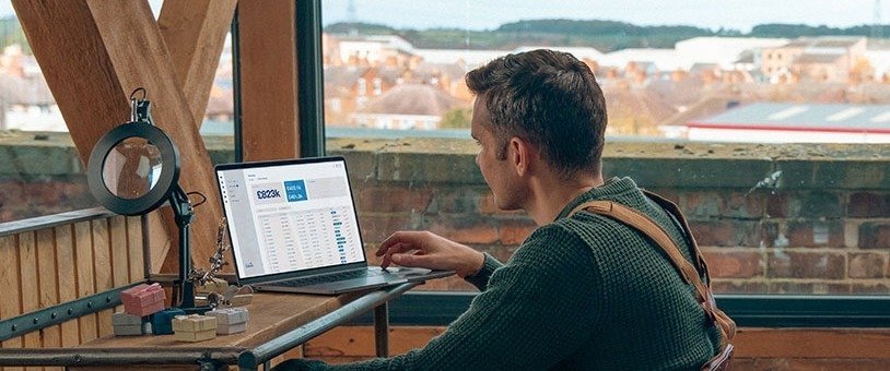 Elavon z nową identyfikacją wizualną. W parze z rebrandingiem propozycja dla e-commerce