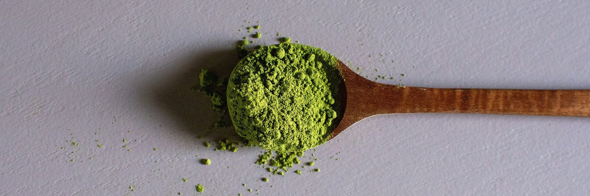 Czy matcha stała się fast foodem? Zielony rytuał przyspiesza w rytmie miasta